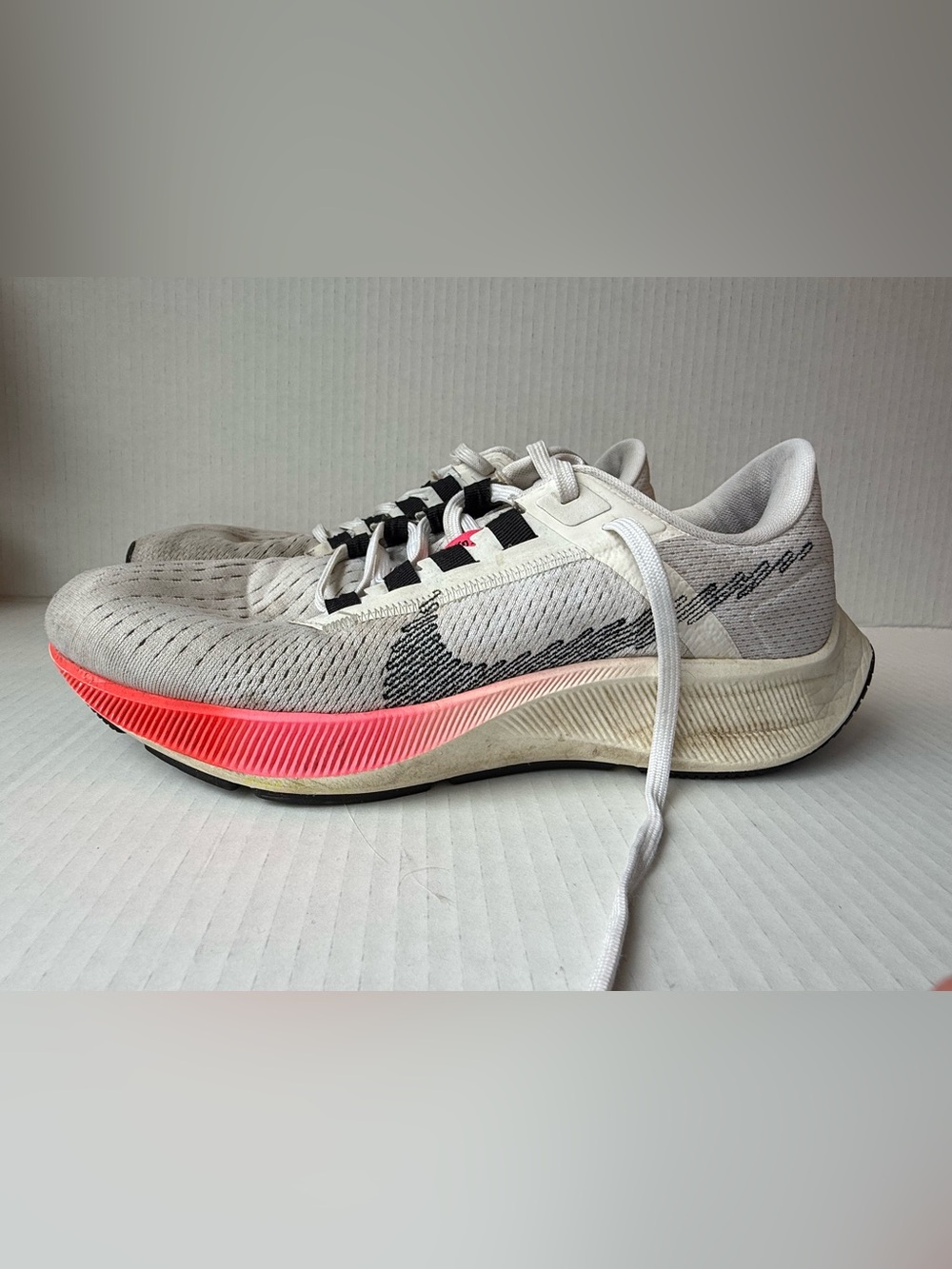 Nike Pegasus 38 Women's Running Shoes, size 8 white and pink